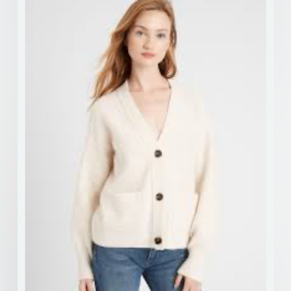 2X “Brigitte” Chunky Button Front Cardi in Ivory  from The Drop, New With Tags